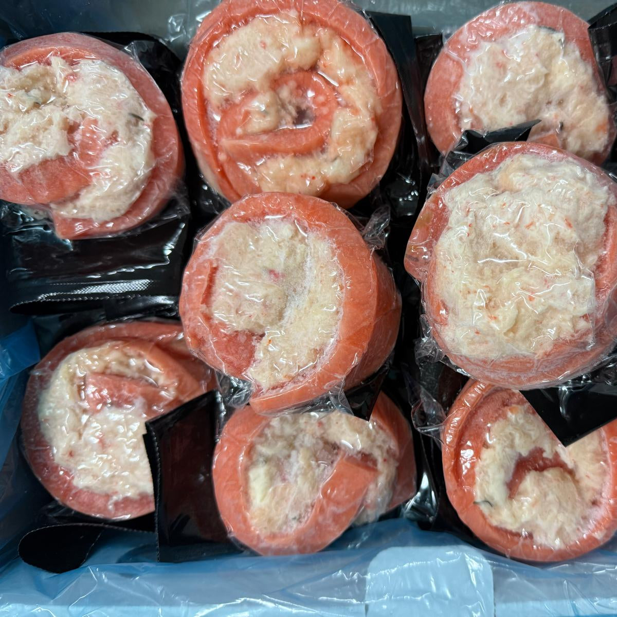 Roulade de saumon au crabe (10x140gr) - VitaMenu, Roulade de saumon farci de crabe et estragon , épicerie en ligne , fine gastronomie , viande a bas prix, poissonnerie , livraison a domicile , recette de saumon .