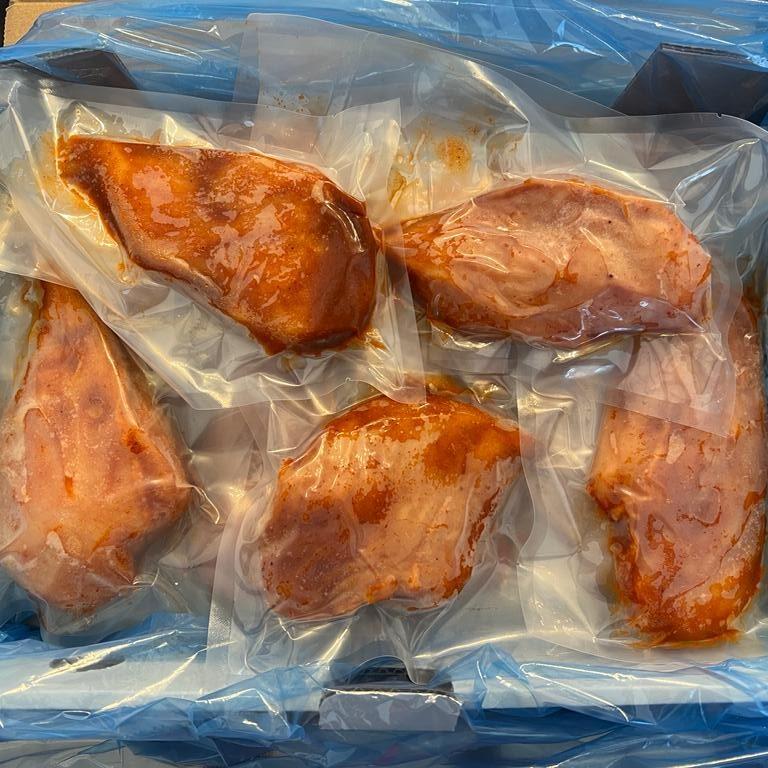 Poitrine de poulet BBQ 2.27kg (14 à 15 unités) - VitaMenu
