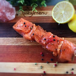Brochette de saumon marinée érable ou trois poivres / caisse de 12 unités - VitaMenu
